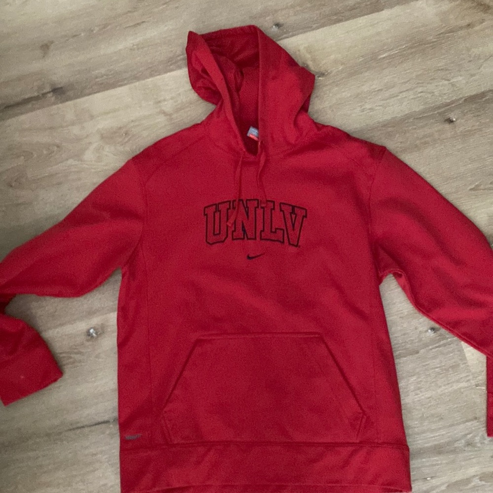UNLV Nike Fit Therma Hoodie.